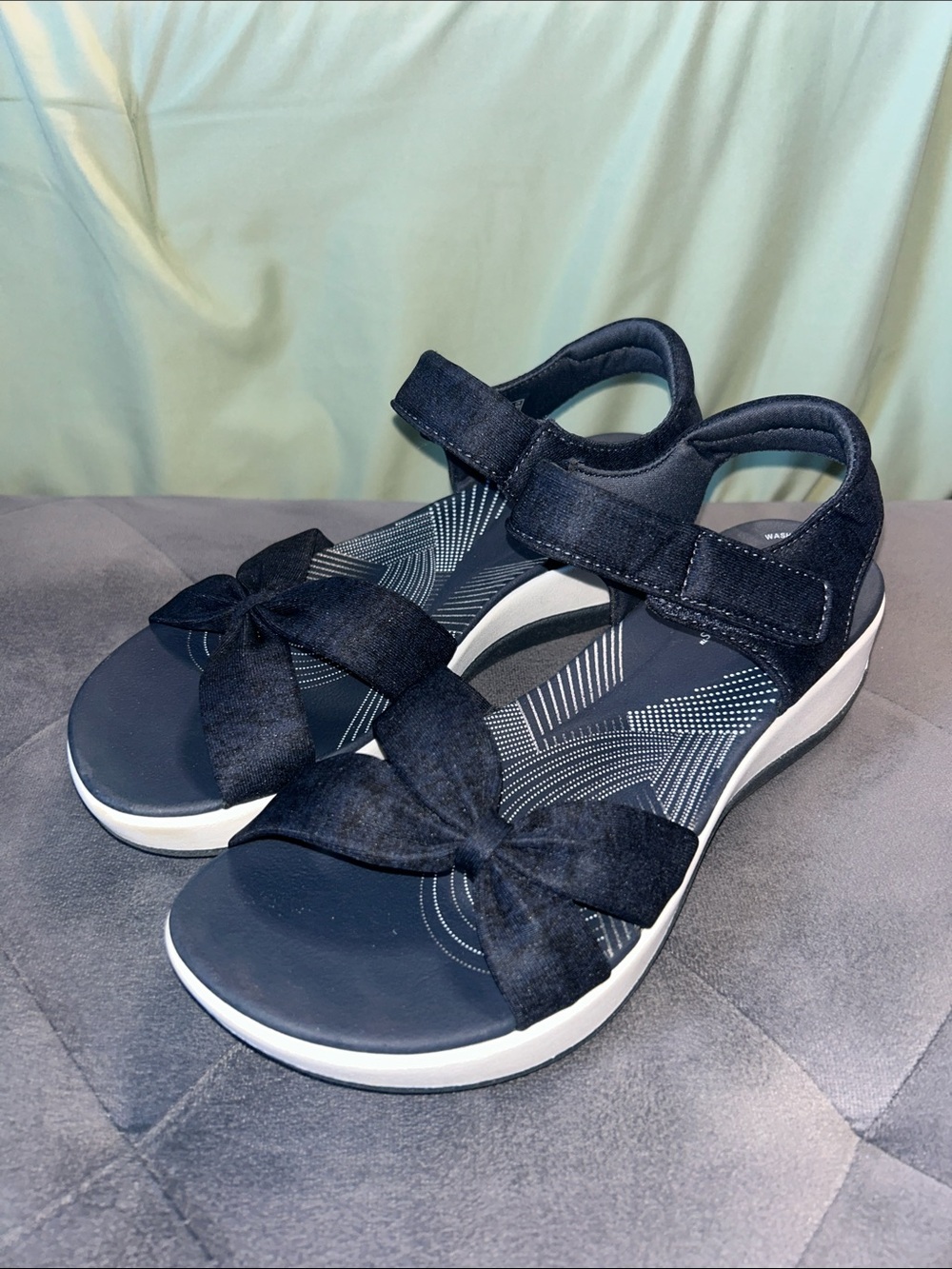 Women's Navy Bow Strap Clarks Sandals